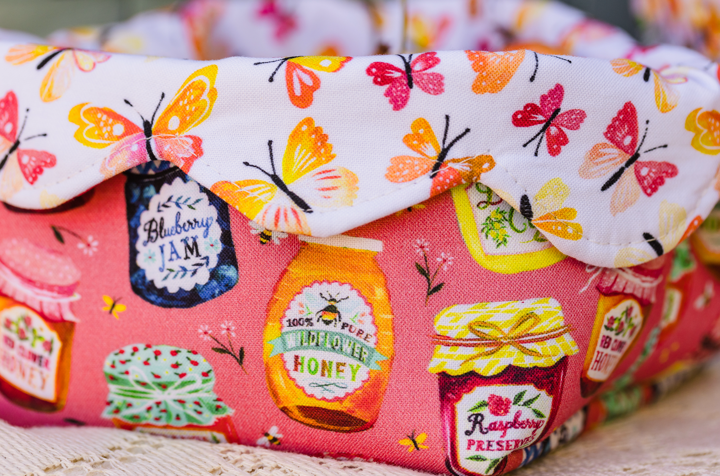 Rustic Flutter Peach Jam/White Fabric